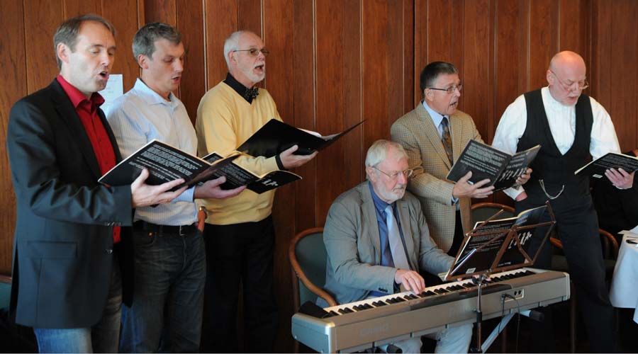 Kodalian Harmonists beim 40-jährigen Chorjubiläum 2012